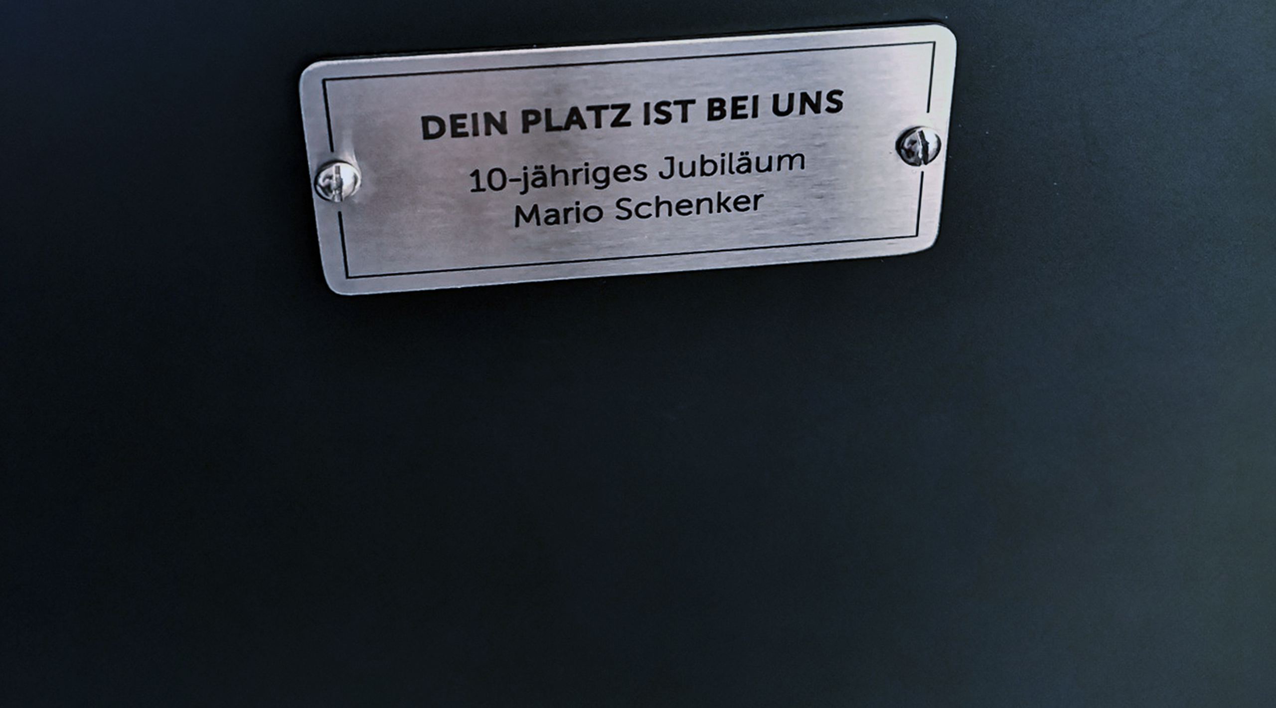 AKTUELL > Schild – Dein Platz ist bei uns