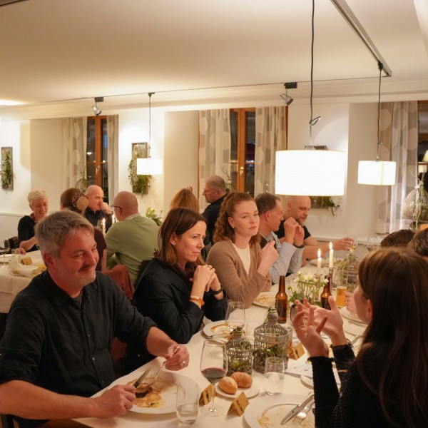 KOMMPAKT Weihnachtsessen in der Linde Fislisbach