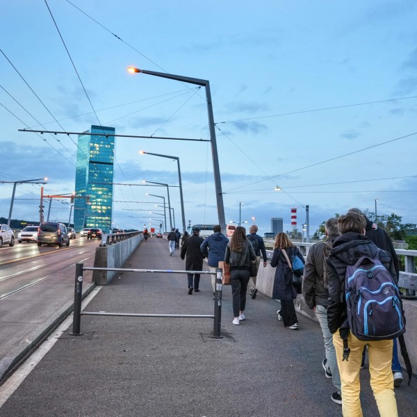 Team-Infoausflug zum Briefzentrum Mülligen